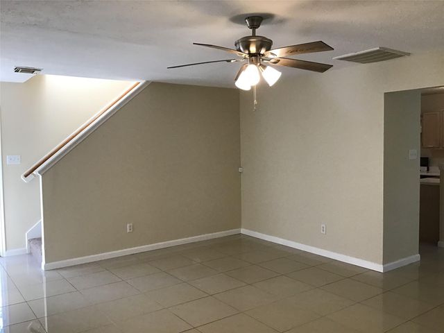 11802 Sunny Stream Drive, Tomball, TX 77375
