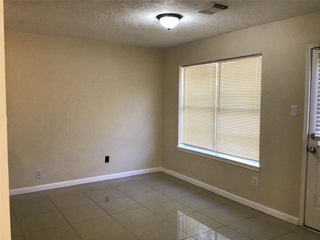 11802 Sunny Stream Drive, Tomball, TX 77375