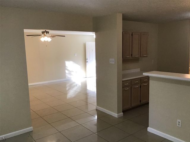 11802 Sunny Stream Drive, Tomball, TX 77375