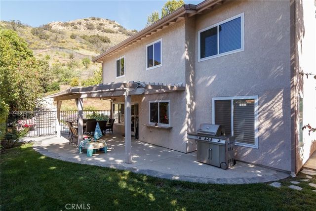 7019 Woodstone Place, West Hills, CA 91307