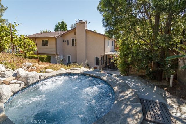 7019 Woodstone Place, West Hills, CA 91307