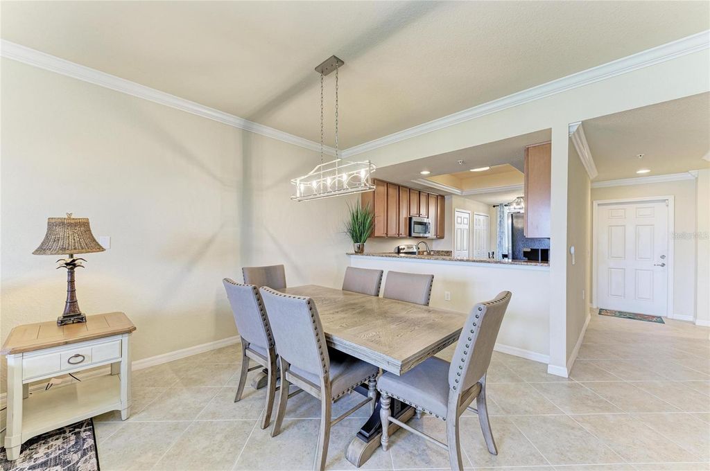 Image 14 of property listing at 7305 RIVER HAMMOCK DRIVE 102, Bradenton, FL 34212