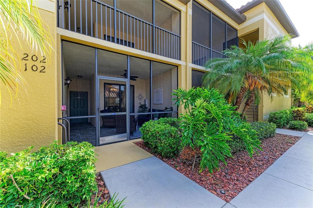 Image 3 of property listing at 7305 RIVER HAMMOCK DRIVE 102, Bradenton, FL 34212