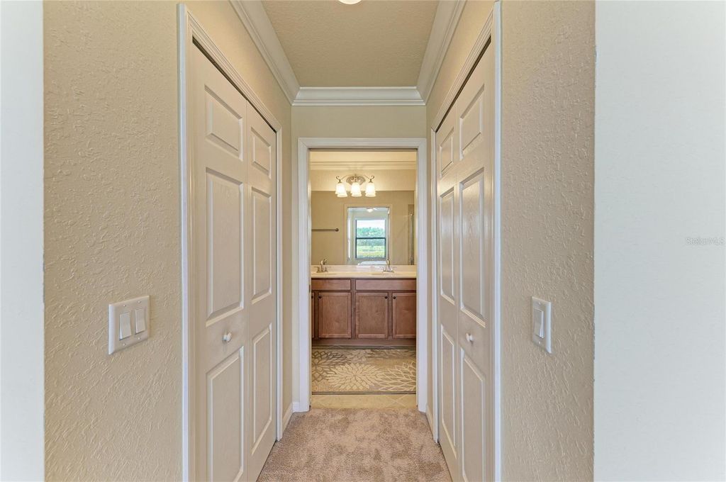 Image 45 of property listing at 7305 RIVER HAMMOCK DRIVE 102, Bradenton, FL 34212