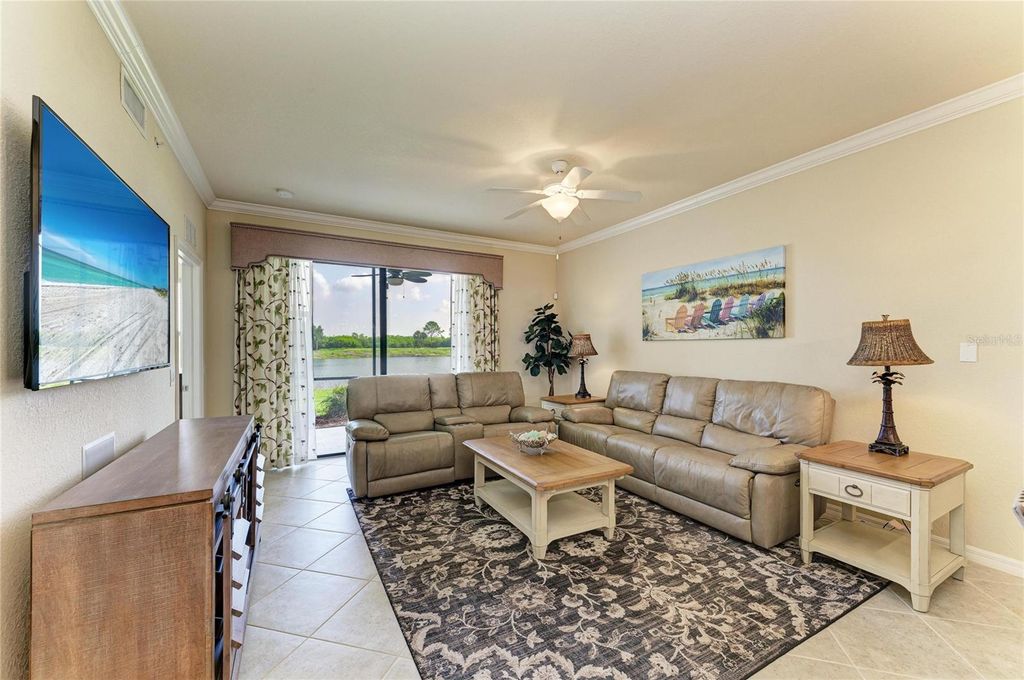 Image 8 of property listing at 7305 RIVER HAMMOCK DRIVE 102, Bradenton, FL 34212