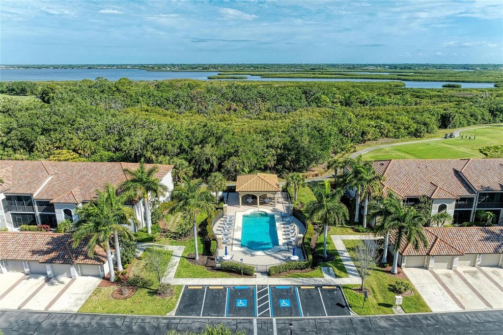 Image 73 of property listing at 7305 RIVER HAMMOCK DRIVE 102, Bradenton, FL 34212