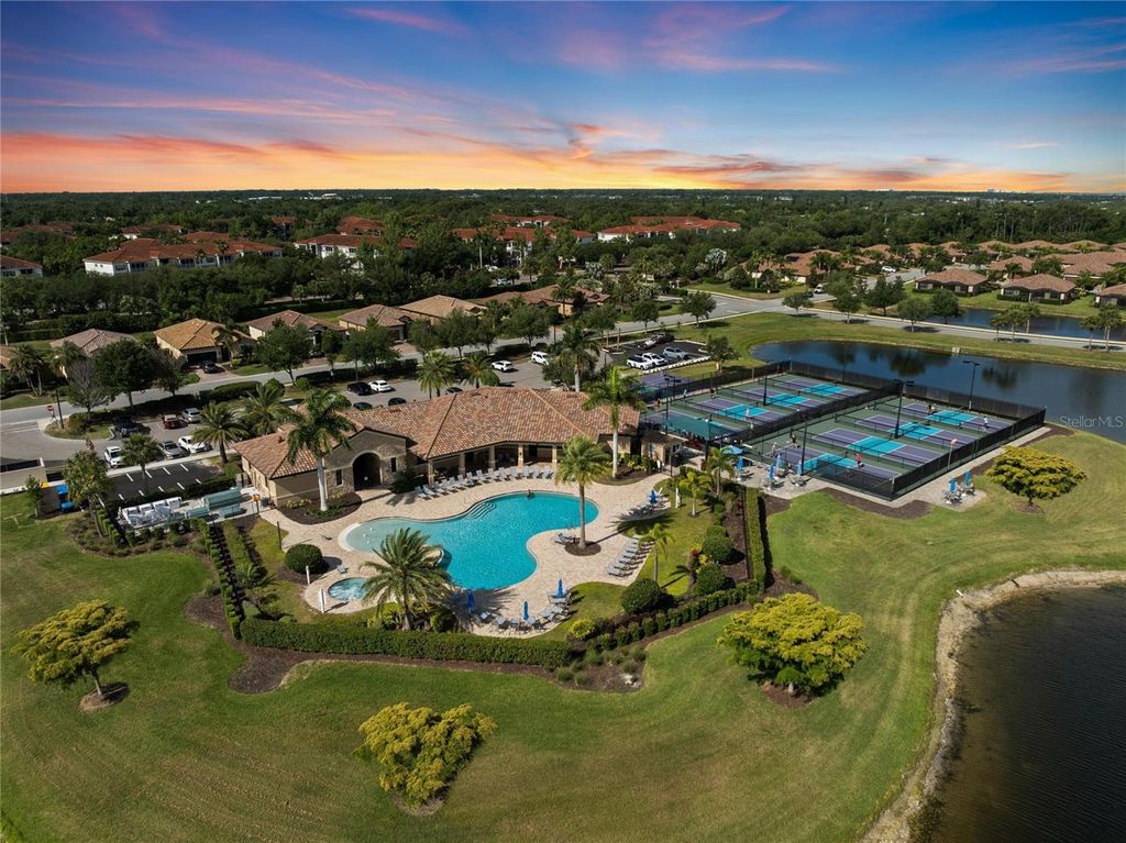 Image 76 of property listing at 7305 RIVER HAMMOCK DRIVE 102, Bradenton, FL 34212