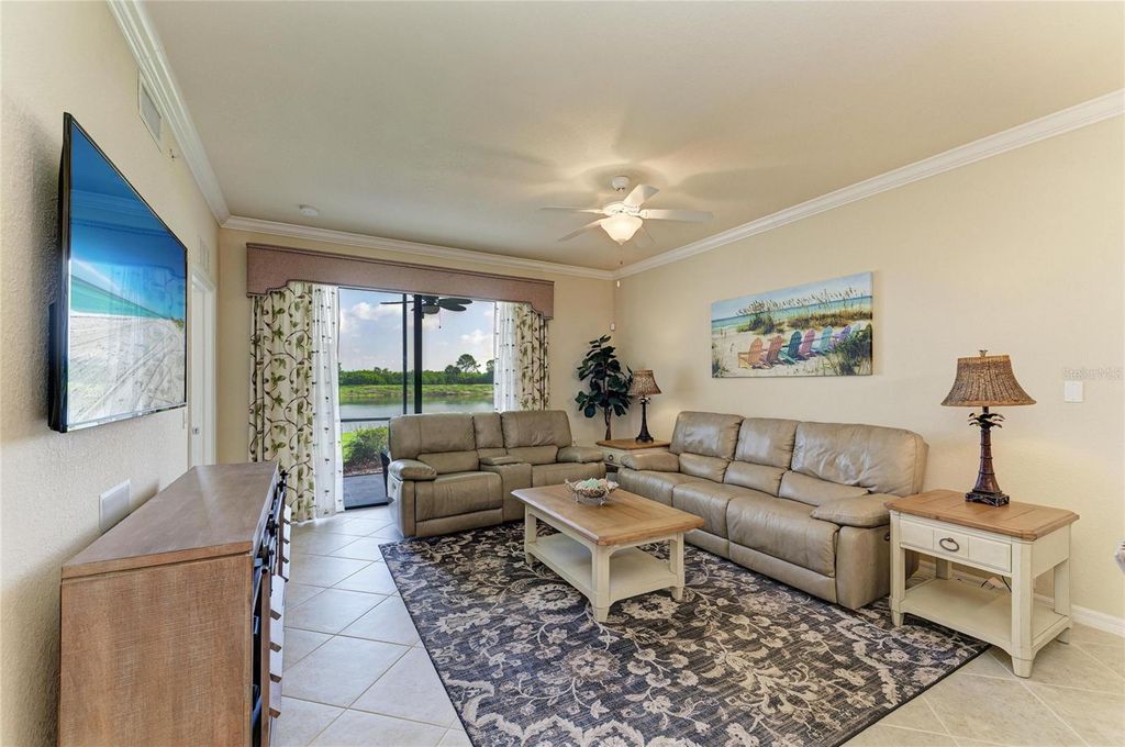 Image 10 of property listing at 7305 RIVER HAMMOCK DRIVE 102, Bradenton, FL 34212