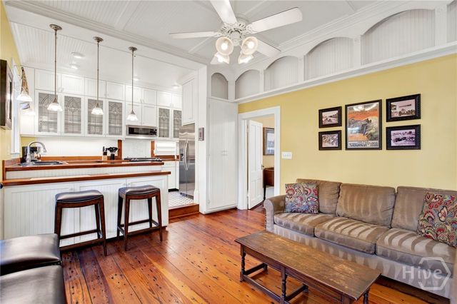 520 E Bryan Street, Savannah, GA 31401