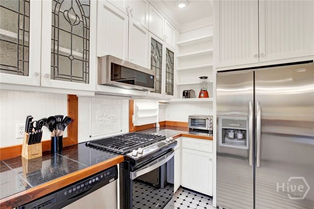 520 E Bryan Street, Savannah, GA 31401