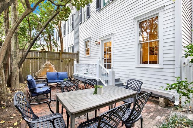 520 E Bryan Street, Savannah, GA 31401