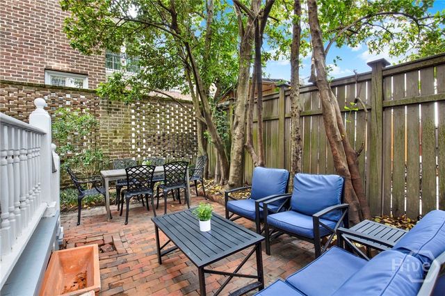 520 E Bryan Street, Savannah, GA 31401