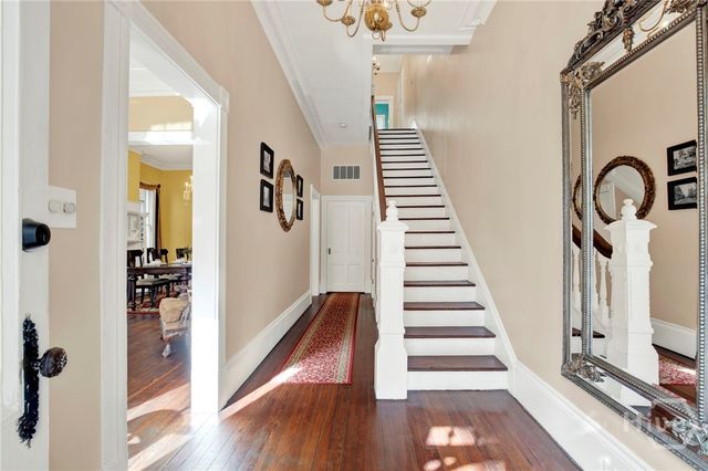 520 E Bryan Street, Savannah, GA 31401