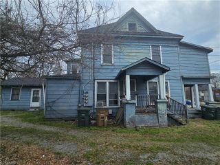 607 Summit Avenue, Greensboro, NC 27405