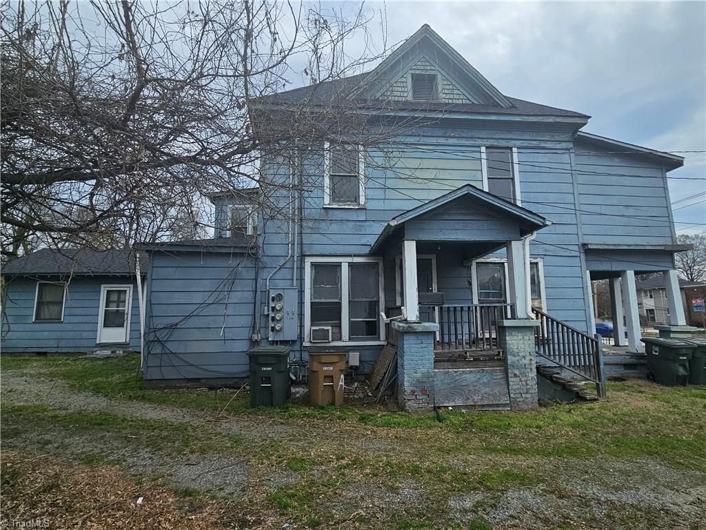 607 Summit Avenue, Greensboro, NC 27405