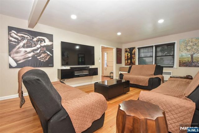 84 Burton Avenue, Hasbrouck Heights, NJ 07604