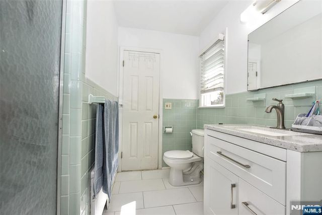 84 Burton Avenue, Hasbrouck Heights, NJ 07604