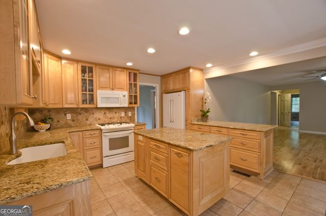 2065 Renault Lane, Atlanta, GA 30345