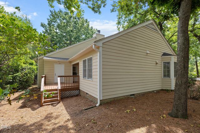 1201 Deptford Court, Raleigh, NC 27609