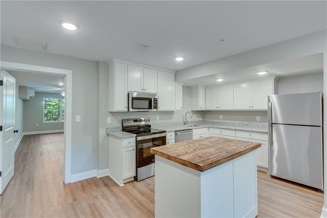 710 Jesse Jewell SE Parkways 105, Gainesville, GA 30501