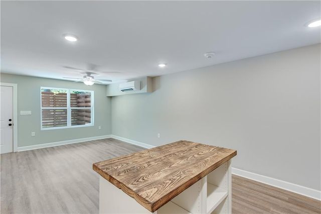 710 Jesse Jewell SE Parkways 105, Gainesville, GA 30501