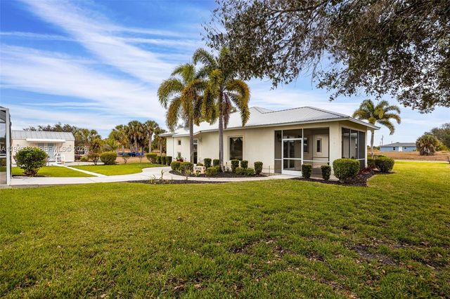 1197 April Ave, La Belle, FL 33935