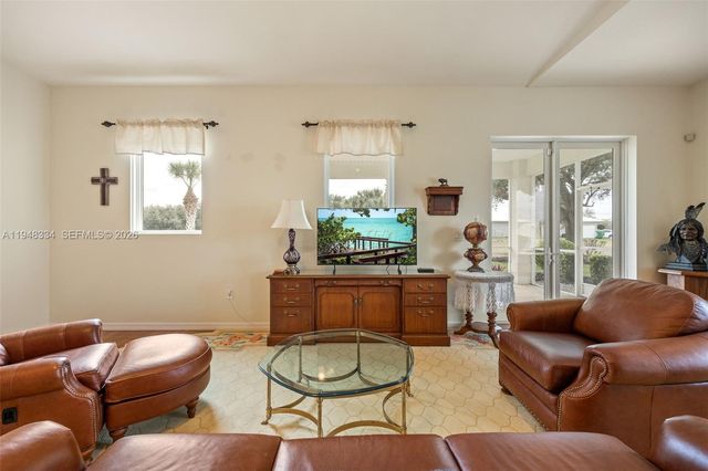 1197 April Ave, La Belle, FL 33935