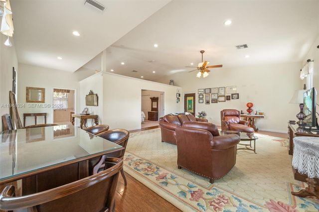 1197 April Ave, La Belle, FL 33935