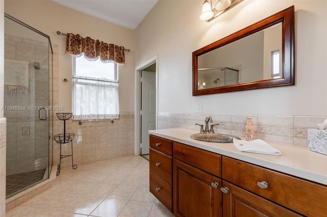 1197 April Ave, La Belle, FL 33935