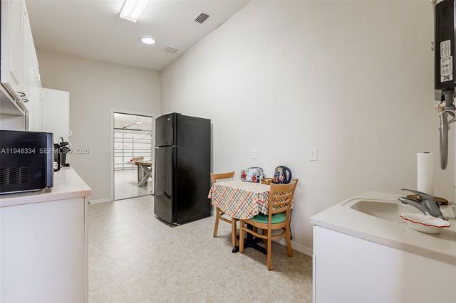 1197 April Ave, La Belle, FL 33935