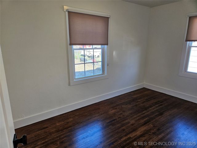 2325 W Easton Court, Tulsa, OK 74127