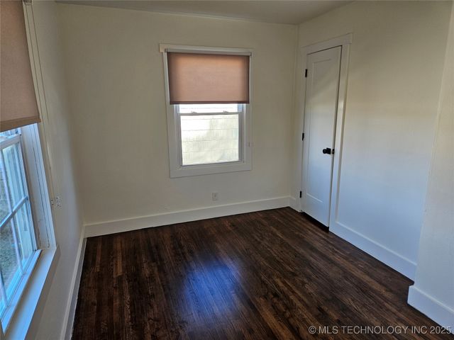 2325 W Easton Court, Tulsa, OK 74127