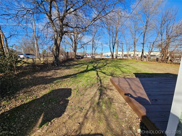 2325 W Easton Court, Tulsa, OK 74127