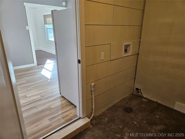 2325 W Easton Court, Tulsa, OK 74127