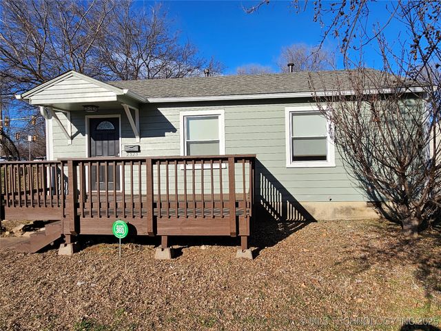 2325 W Easton Court, Tulsa, OK 74127