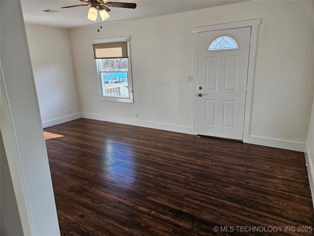 2325 W Easton Court, Tulsa, OK 74127