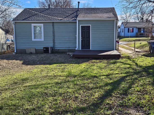 2325 W Easton Court, Tulsa, OK 74127