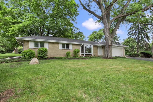 3285 Wetzel LANE, Brookfield, WI 53005