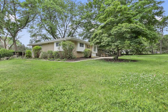 3285 Wetzel LANE, Brookfield, WI 53005
