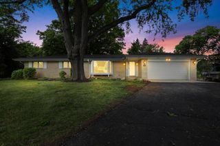 3285 Wetzel LANE, Brookfield, WI 53005