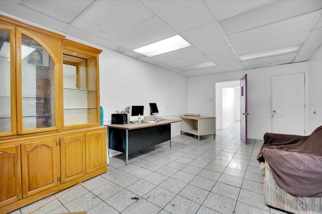 3839 N Kedzie Avenue, Chicago, IL 60618