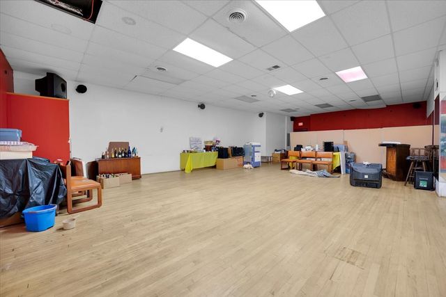 3839 N Kedzie Avenue, Chicago, IL 60618