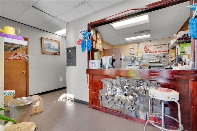 3839 N Kedzie Avenue, Chicago, IL 60618