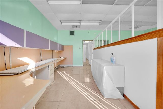 3839 N Kedzie Avenue, Chicago, IL 60618