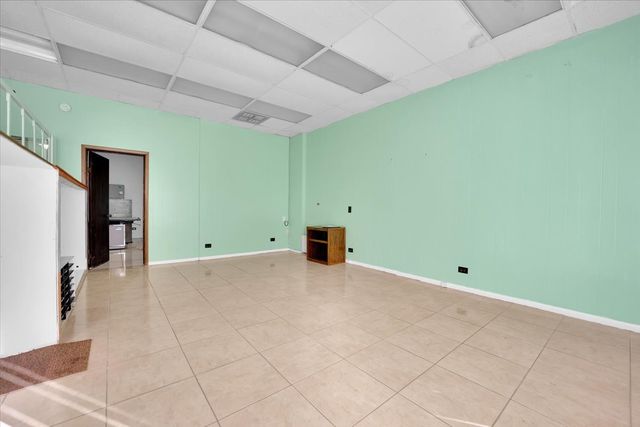 3839 N Kedzie Avenue, Chicago, IL 60618