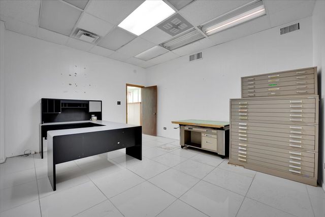 3839 N Kedzie Avenue, Chicago, IL 60618