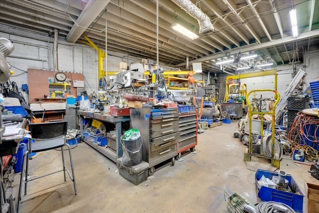 3839 N Kedzie Avenue, Chicago, IL 60618