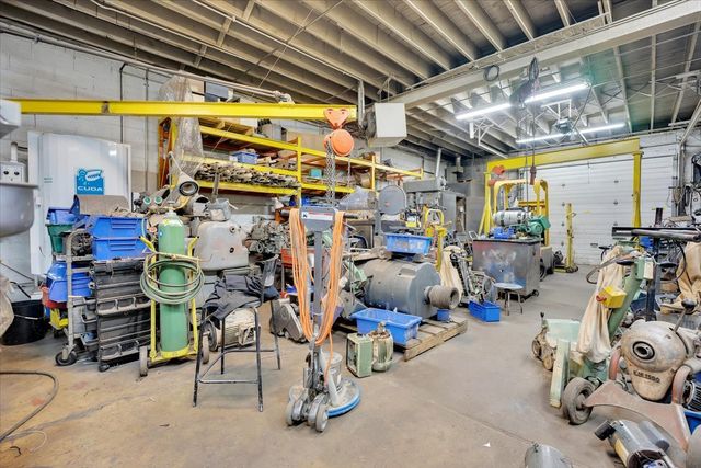 3839 N Kedzie Avenue, Chicago, IL 60618