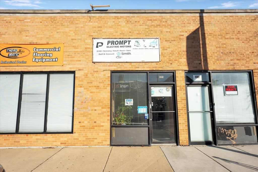 3839 N Kedzie Avenue, Chicago, IL 60618