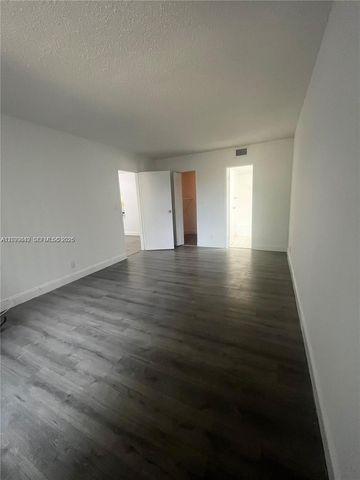 8301 Sands Point Boulevard S206, Tamarac, FL 33321